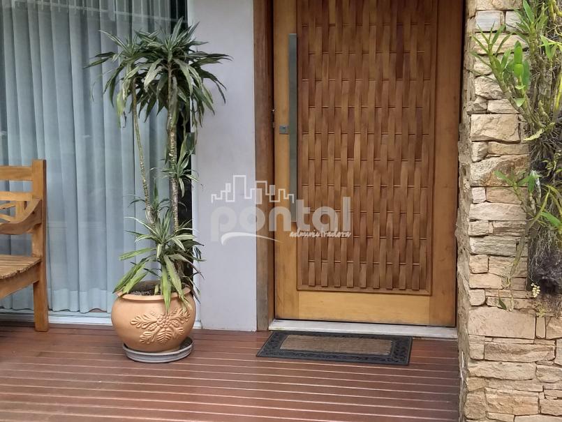 Casa com 3 suítes no Parque São Clemente
