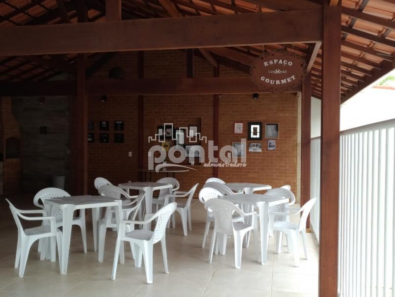 Apartamento com 03 quartos no Cônego