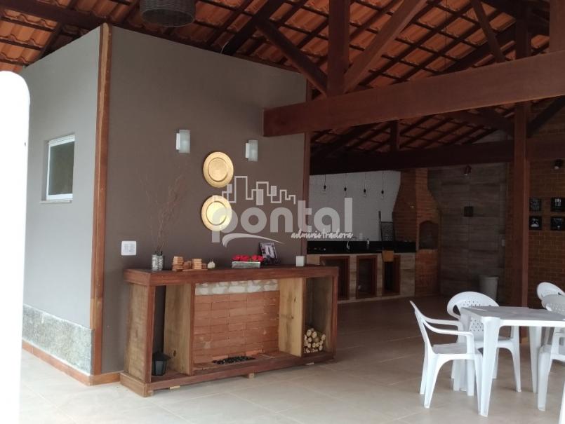 Apartamento com 03 quartos no Cônego