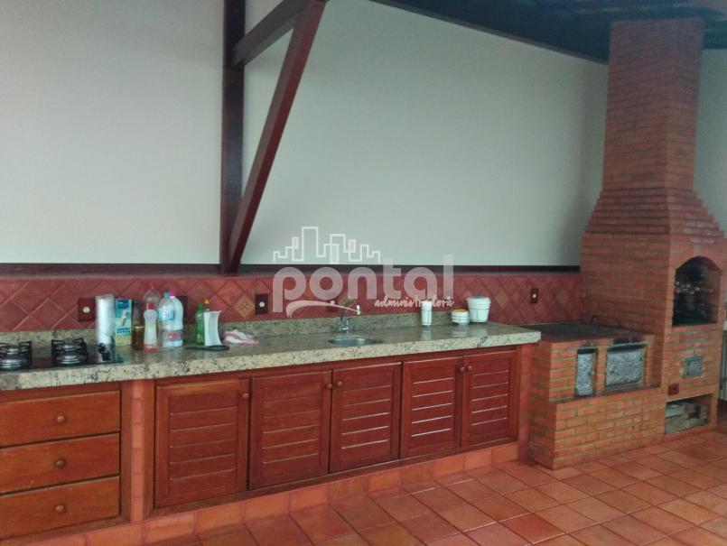 EXCELENTE CASA EM CONDOMÍNIO FECHADO NO CÔNEGO