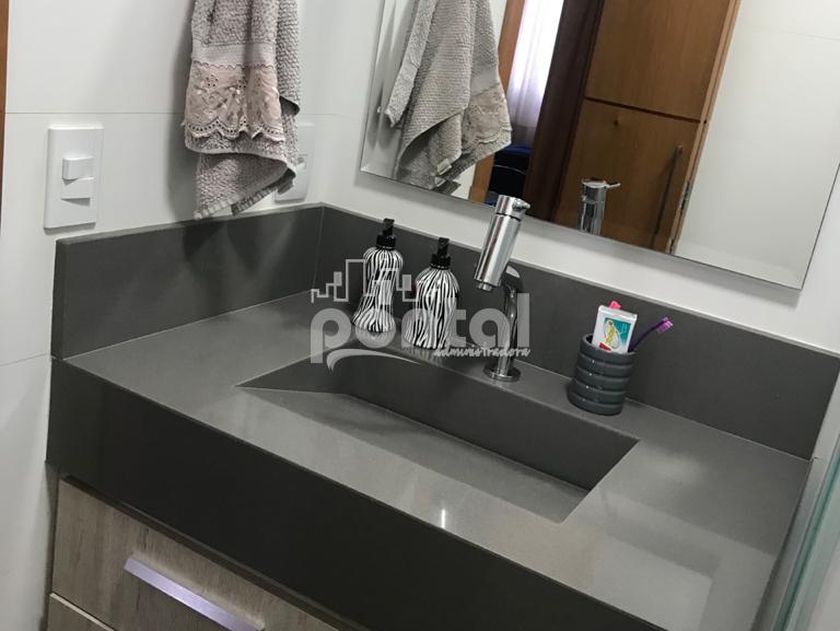 Apartamento centro com 02 suítes