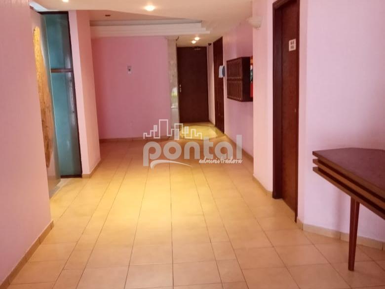 Apartamento com 02 quartos no Centro