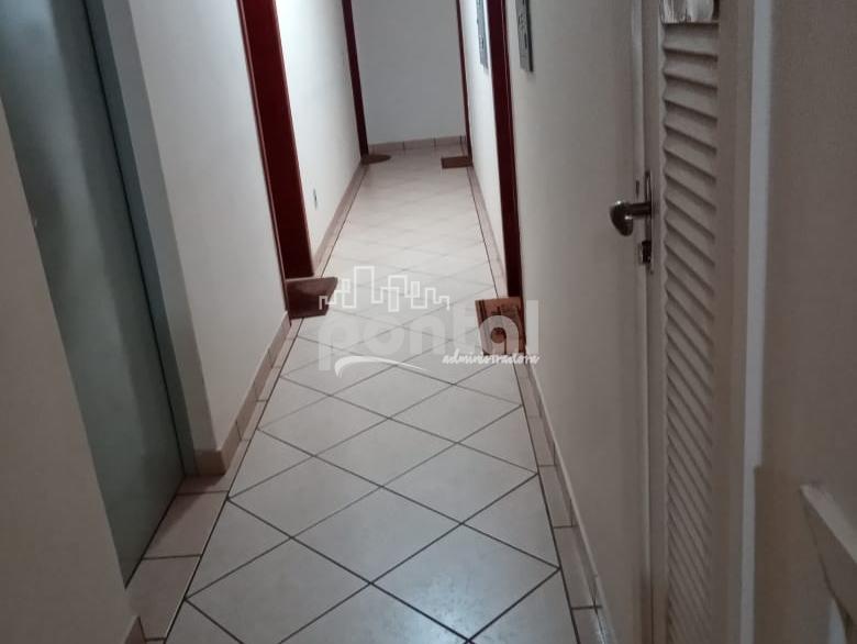Apartamento com 02 quartos no Centro