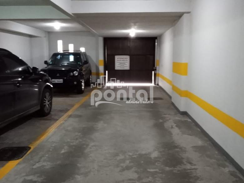 Apartamento com 02 quartos no Centro