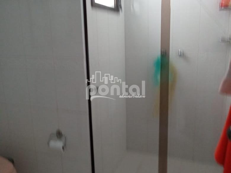 Apartamento com 02 quartos no Centro