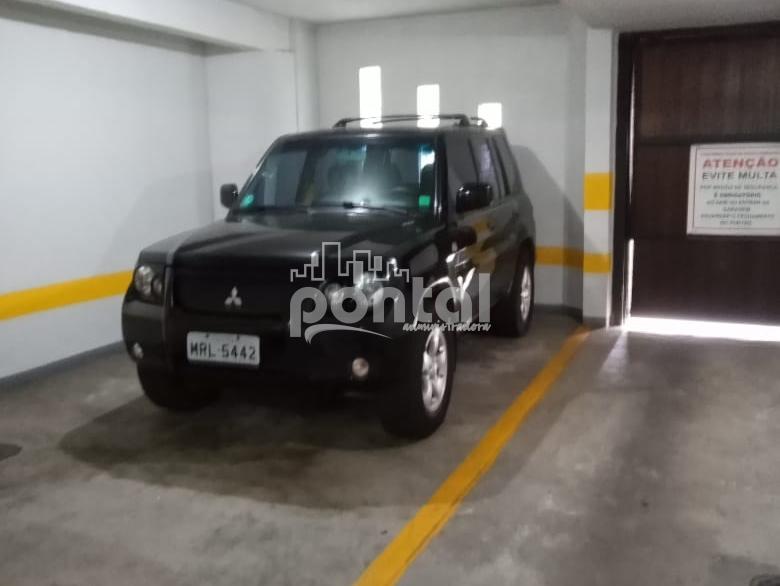 Apartamento com 02 quartos no Centro