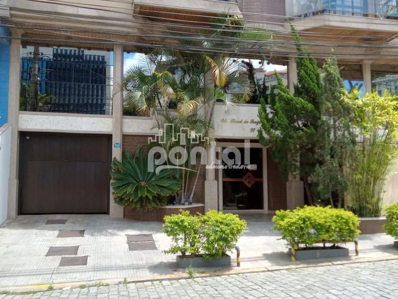 Apartamento com 02 quartos no Centro