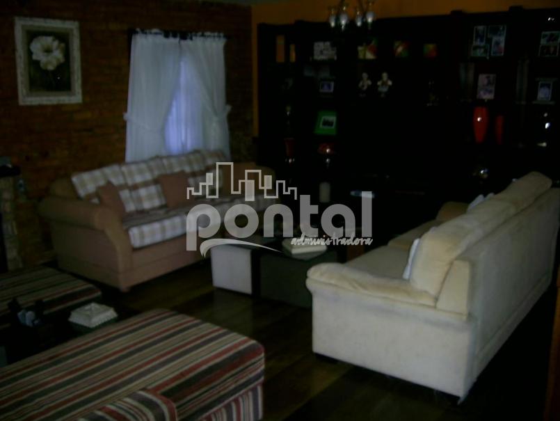 Casa com 04 quartos em Mury
