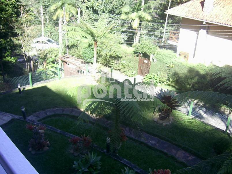 Casa com 04 quartos em Mury