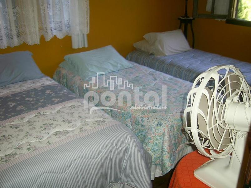 Casa com 04 quartos em Mury