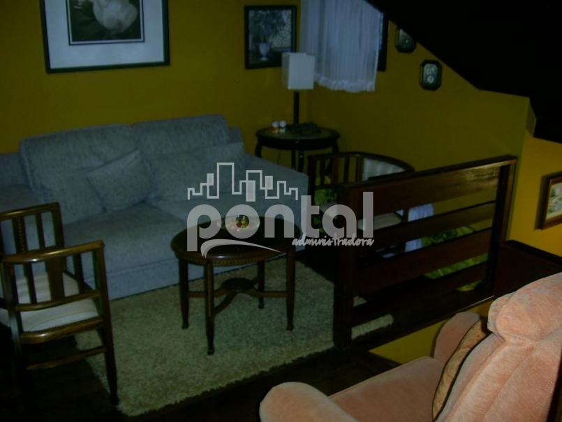 Casa com 04 quartos em Mury