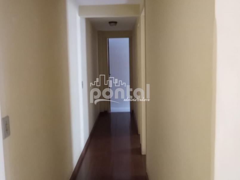 Apartamento com 02 quartos no Centro