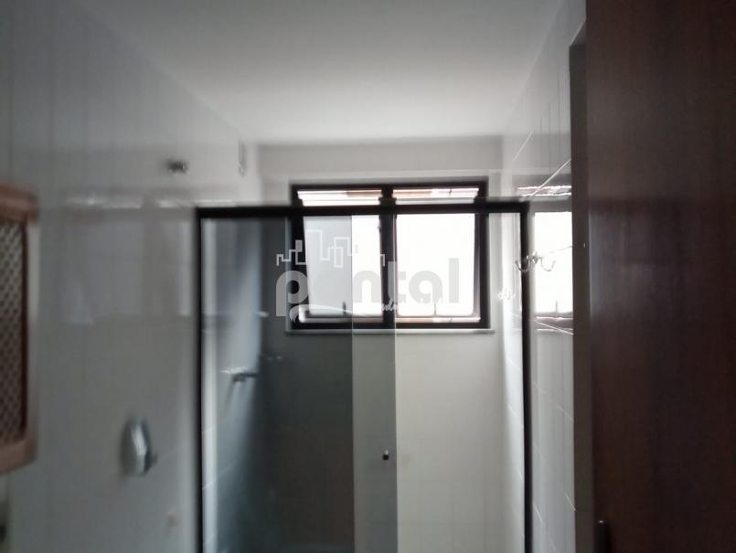 Apartamento com 02 quartos no Centro