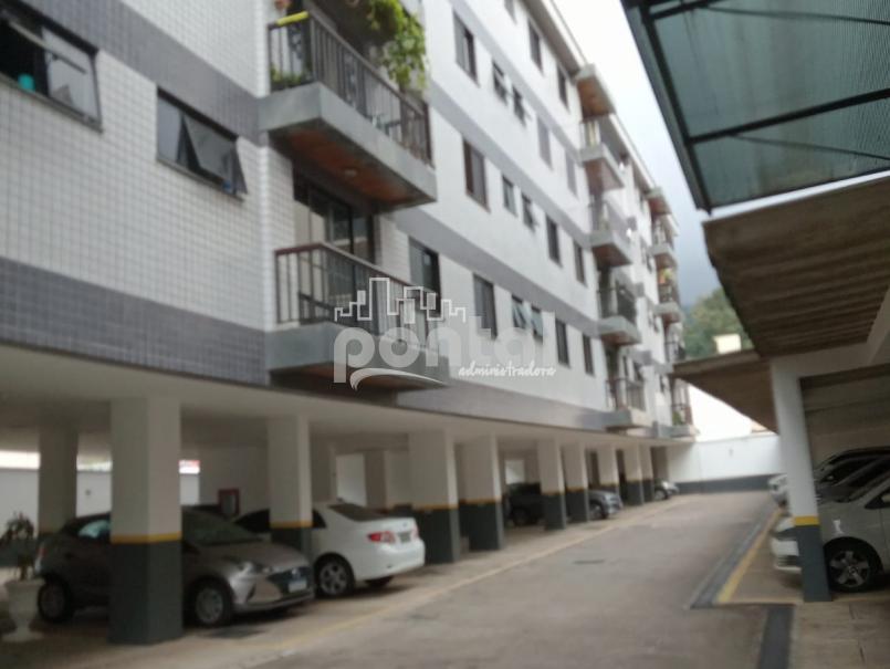 Apartamento com 02 quartos no Centro