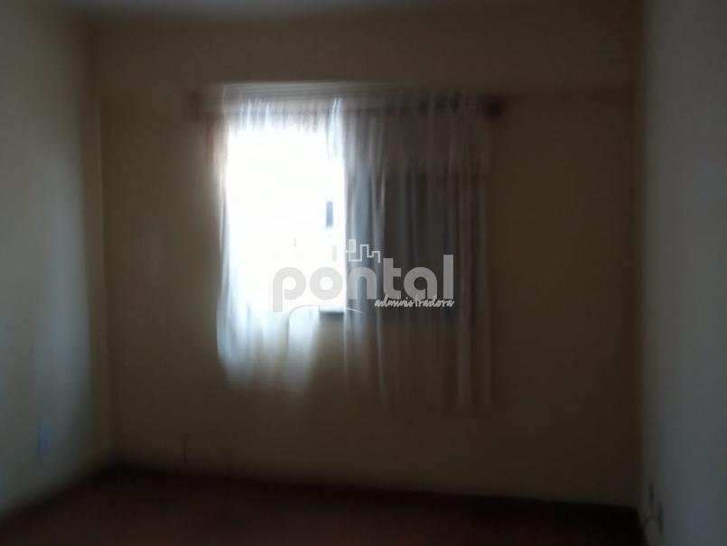 Apartamento com 02 quartos no Centro