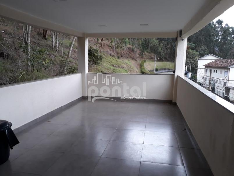 Apartamento com 02 quartos no Cascatinha