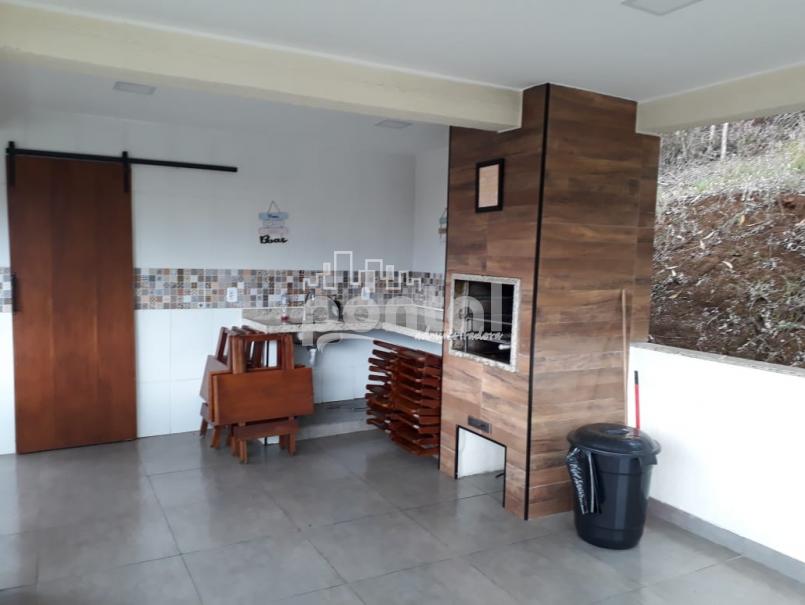 Apartamento com 02 quartos no Cascatinha