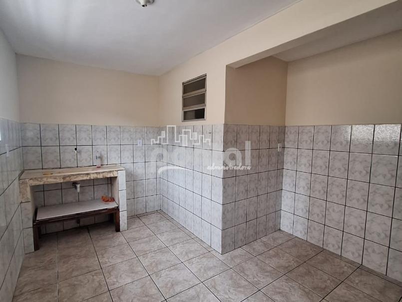 Apartamento com 02 quartos no Centro