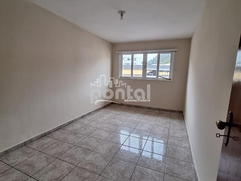 Apartamento com 02 quartos no Centro