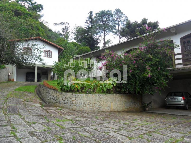 Casa com 04 quartos no Parque São Clemente