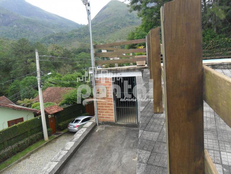 Casa com 04 quartos no Parque São Clemente