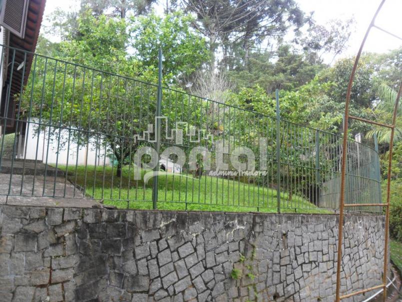 Casa com 04 quartos no Parque São Clemente