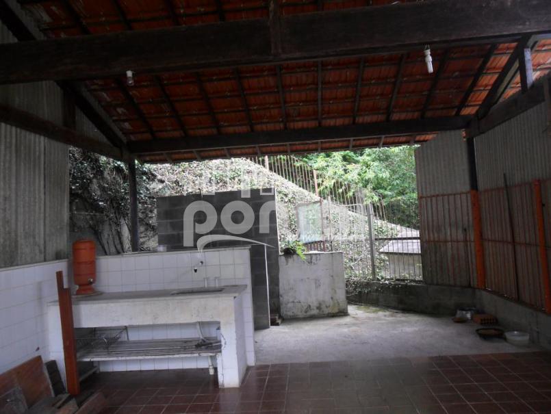 Casa com 04 quartos no Parque São Clemente