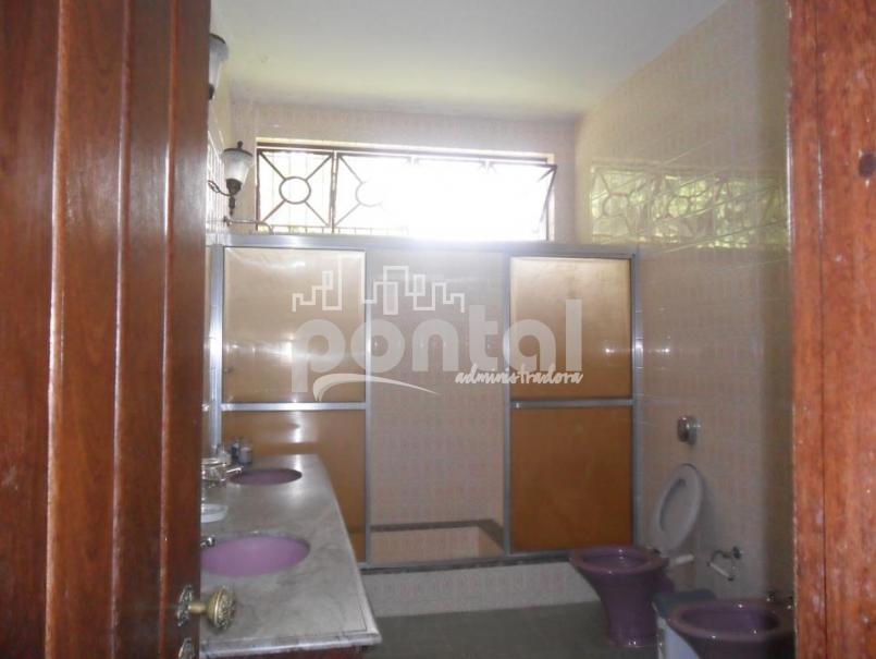 Casa com 04 quartos no Parque São Clemente
