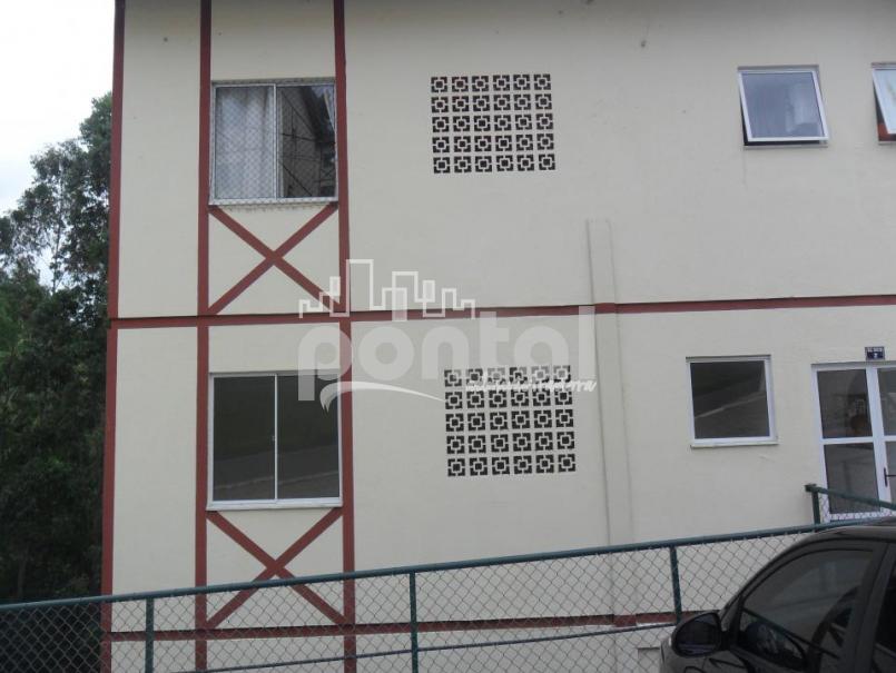 Apartamento com 02 quartos em Cascatinha